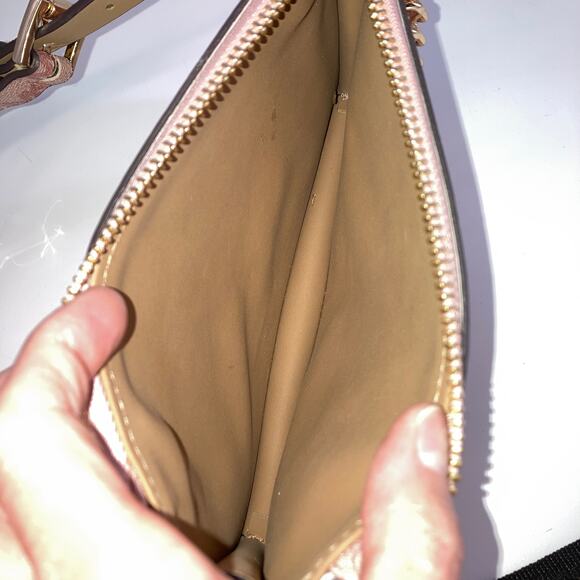 MICHAEL KORS NWT, PINK AND GOLD SAFFIANO LEATHER FANNY PACK - Picture 6 of 10